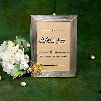 EXQUISITE PHOTO FRAME WITH