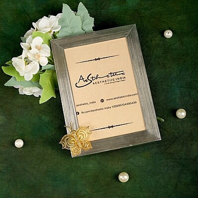 EXQUISITE PHOTO FRAME WITH