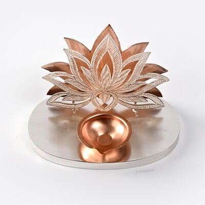 Dazzling floral filigree diya Dazzling floral filigree diya